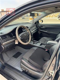 تۆیۆتا کامری